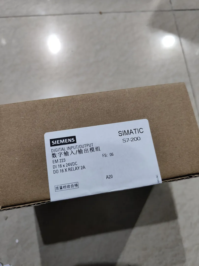 SM 1223 digital I/O module – image 1 of 3