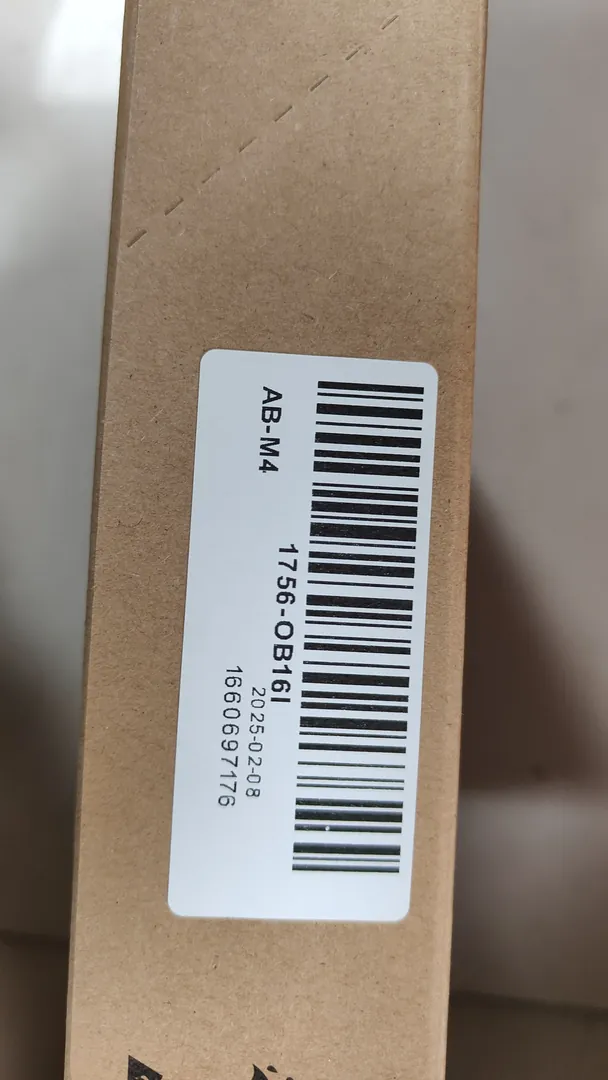 ControlLogix 1756 digital output module (16 points) – image 1 of 3