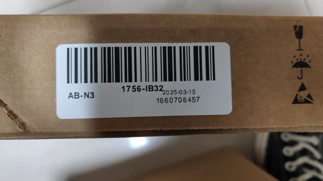 ControlLogix 1756 digital input module (32 points) – image 1 of 3