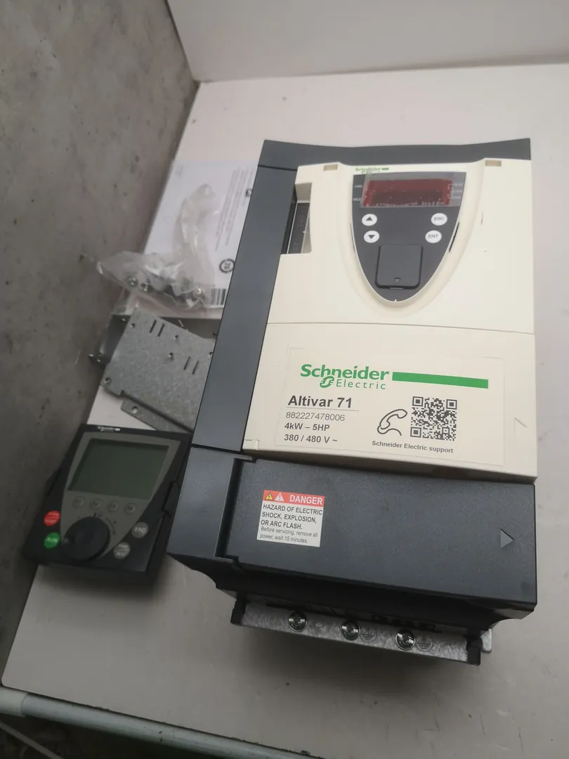 Altivar 71 VFD – image 1 of 3