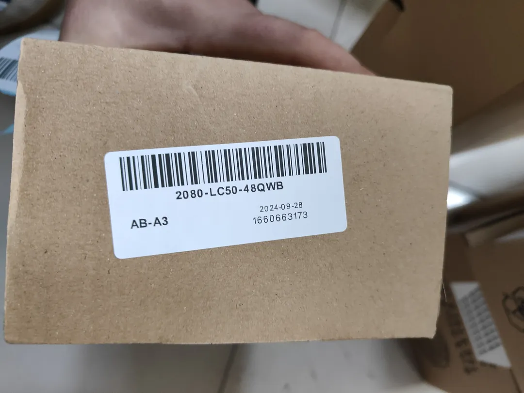 Micro850 PLC 48-pt – image 1 of 3