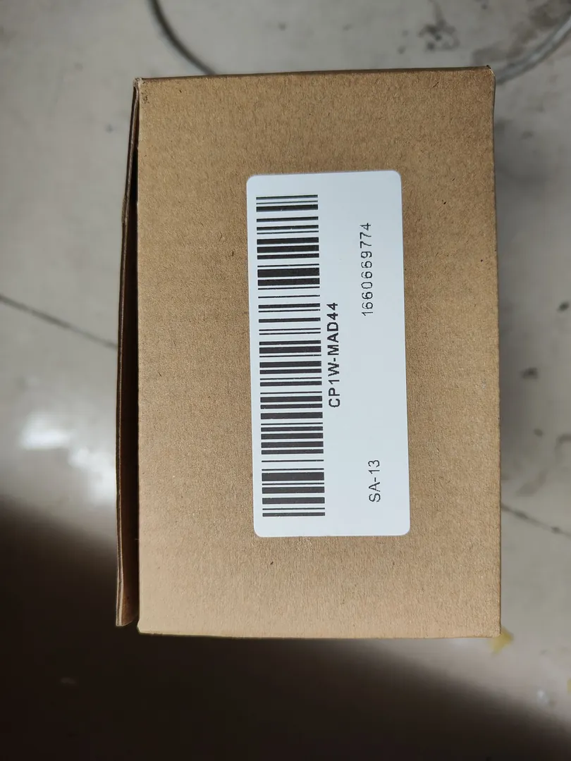 Mixed analog module (4 in + 4 out) – image 1 of 3