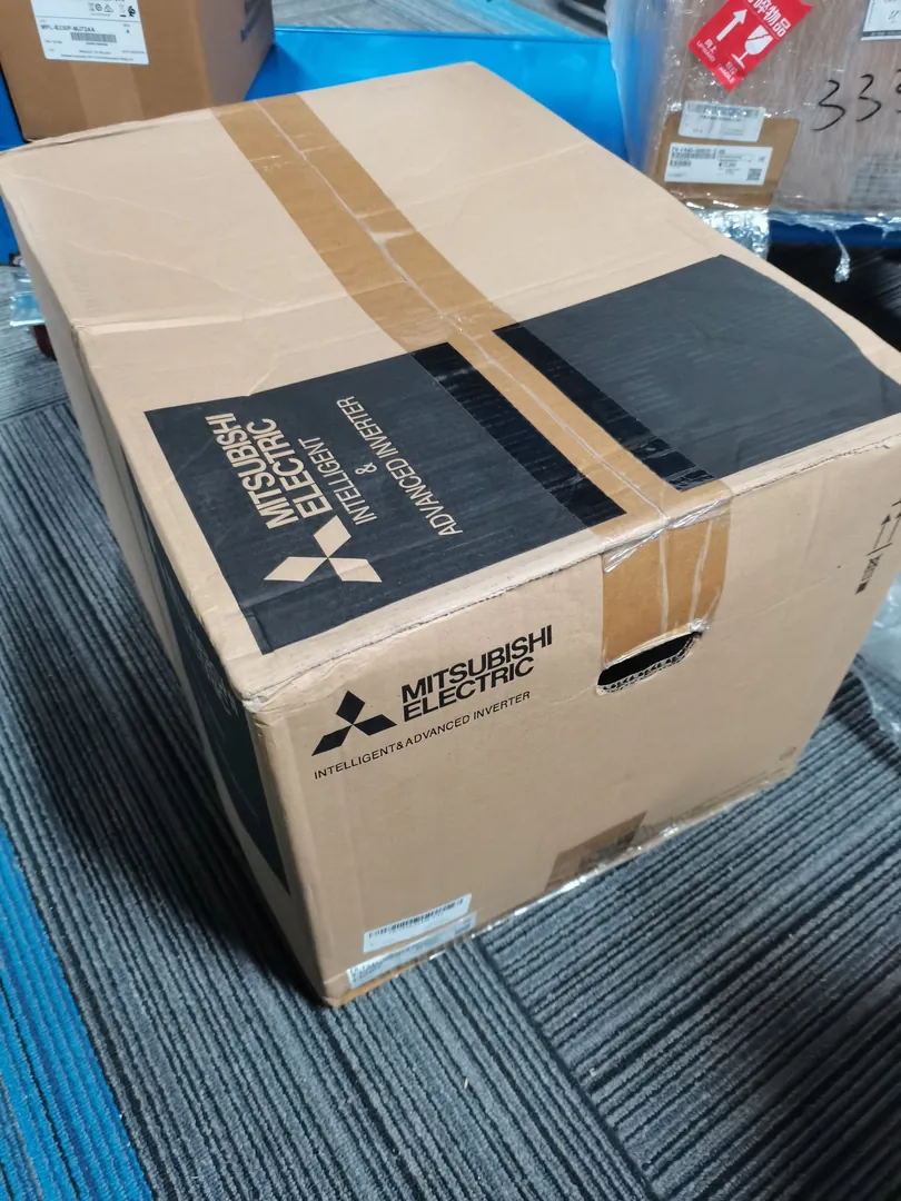 FREQROL-F800 inverter