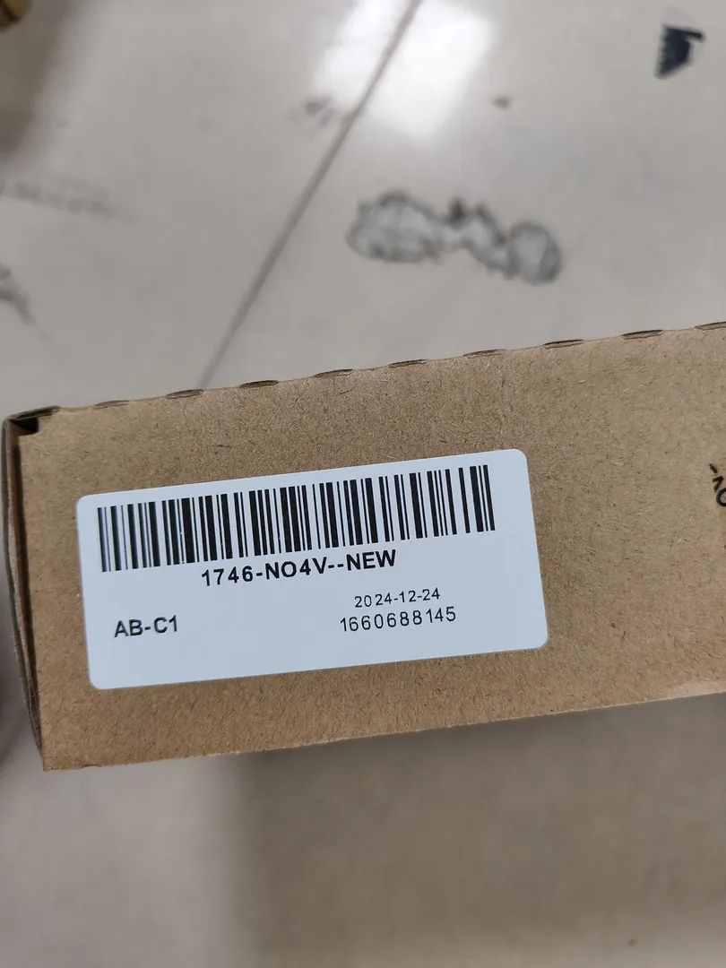 SLC 500 (1746) analog output module (4 channels) – image 1 of 3