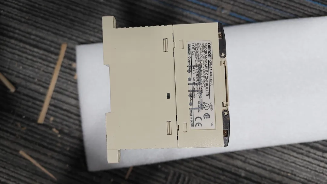 CPM2A PLC 60-pt – image 1 of 3