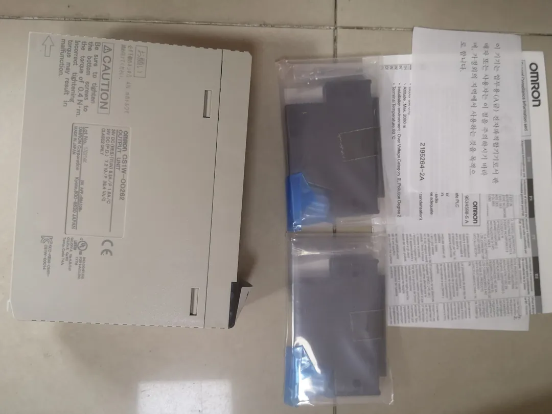 Digital output module (64, transistor) – image 1 of 3