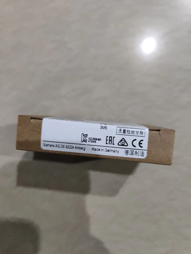 ET 200S analog input module – image 1 of 3