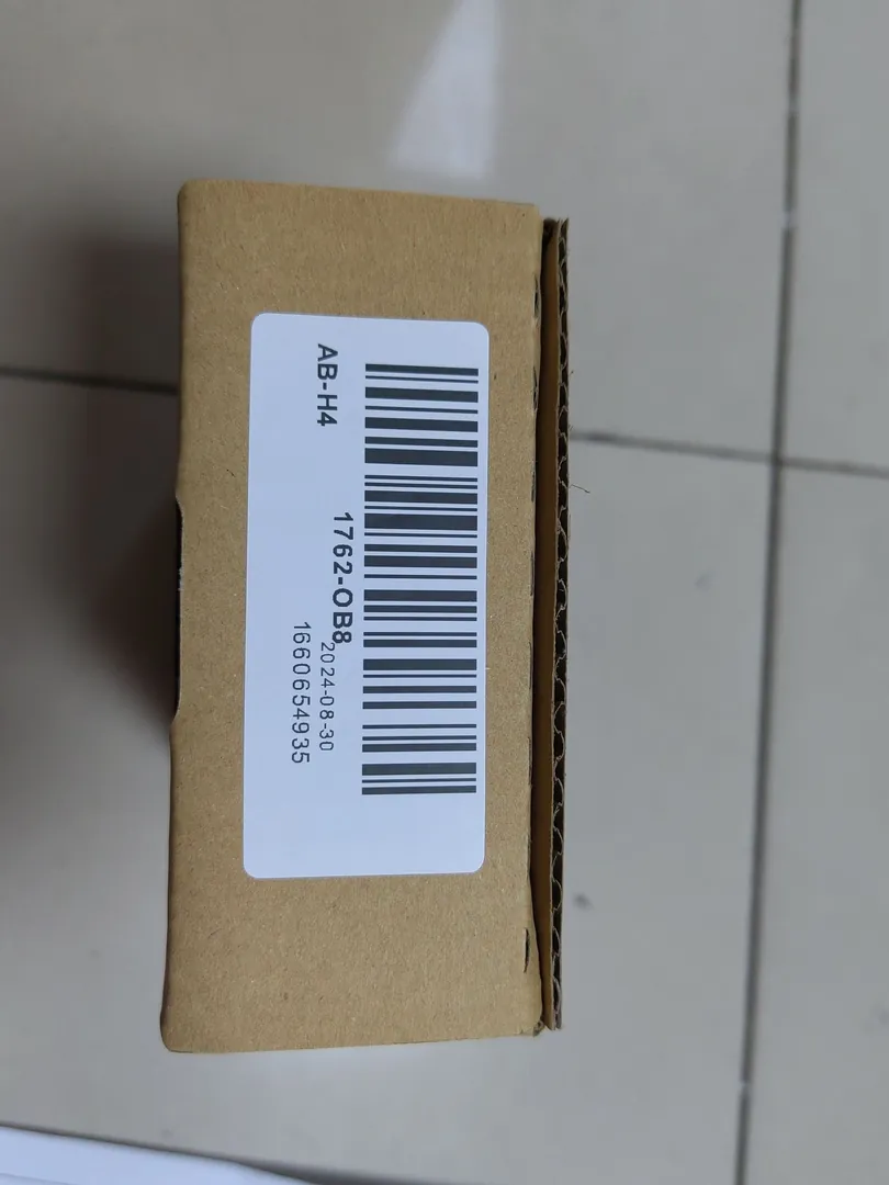 Digital output module (8, transistor) – image 1 of 3