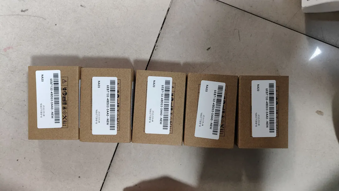 ET 200S digital output module