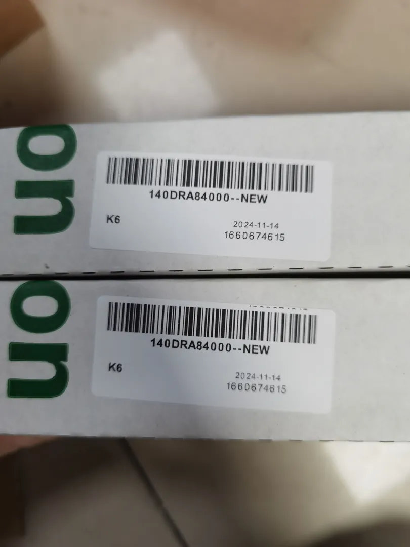 Relay output module (16)