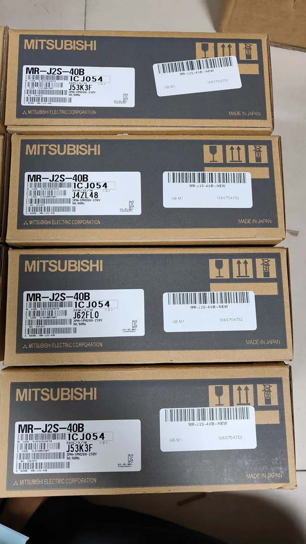 MELSERVO-J2-Super servo amp, 400 W – image 1 of 3