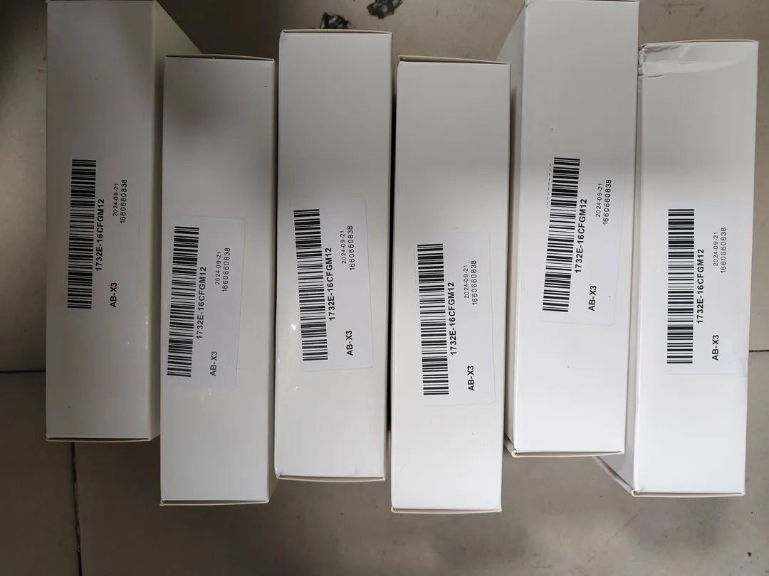 Configurable I/O block (16, M12)