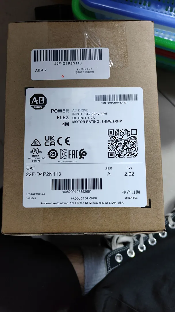 PowerFlex 4M VFD 4.2 A – image 1 of 3