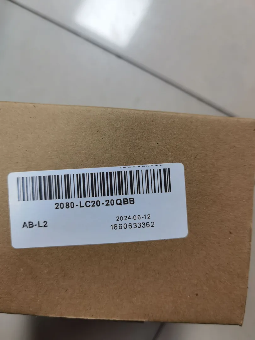 Micro820 PLC 20-pt