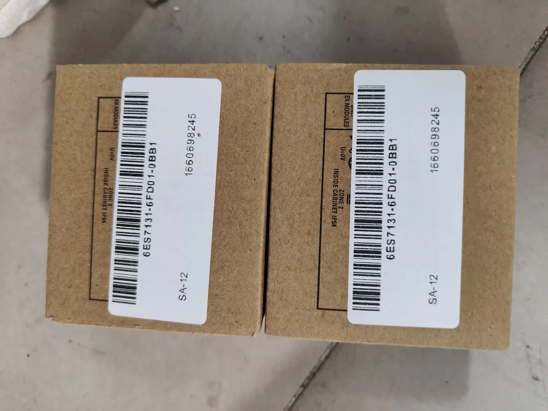 ET 200SP digital input module – image 1 of 3
